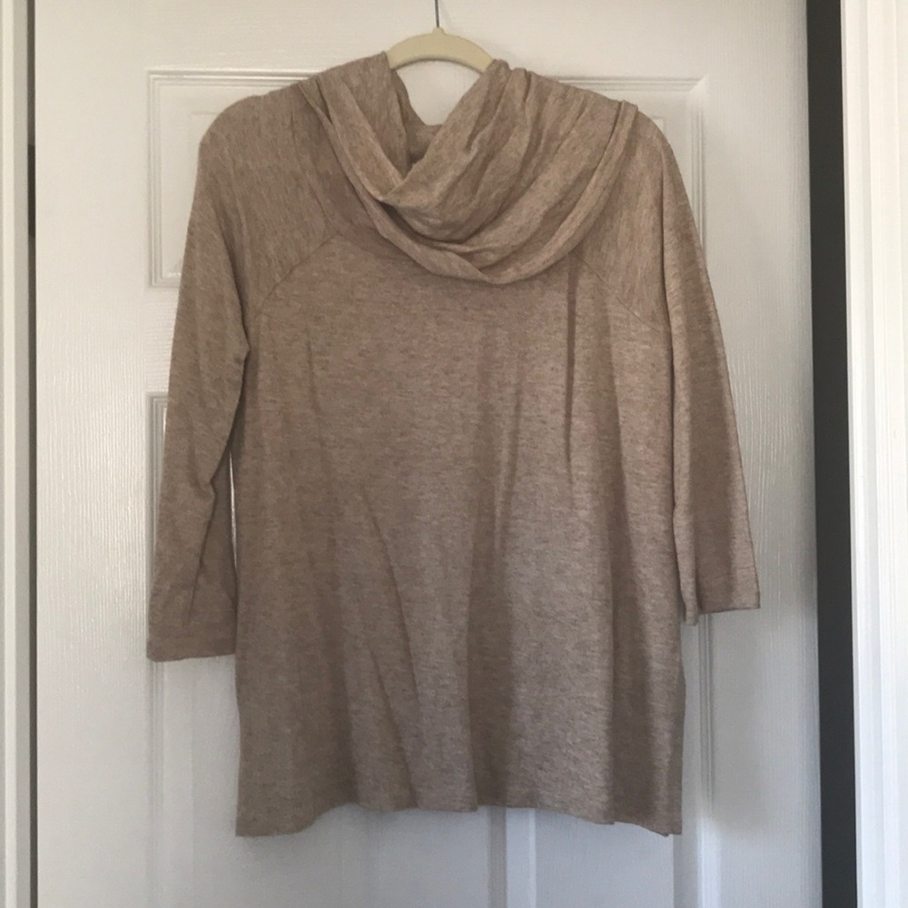 Trendy lightweight sweater